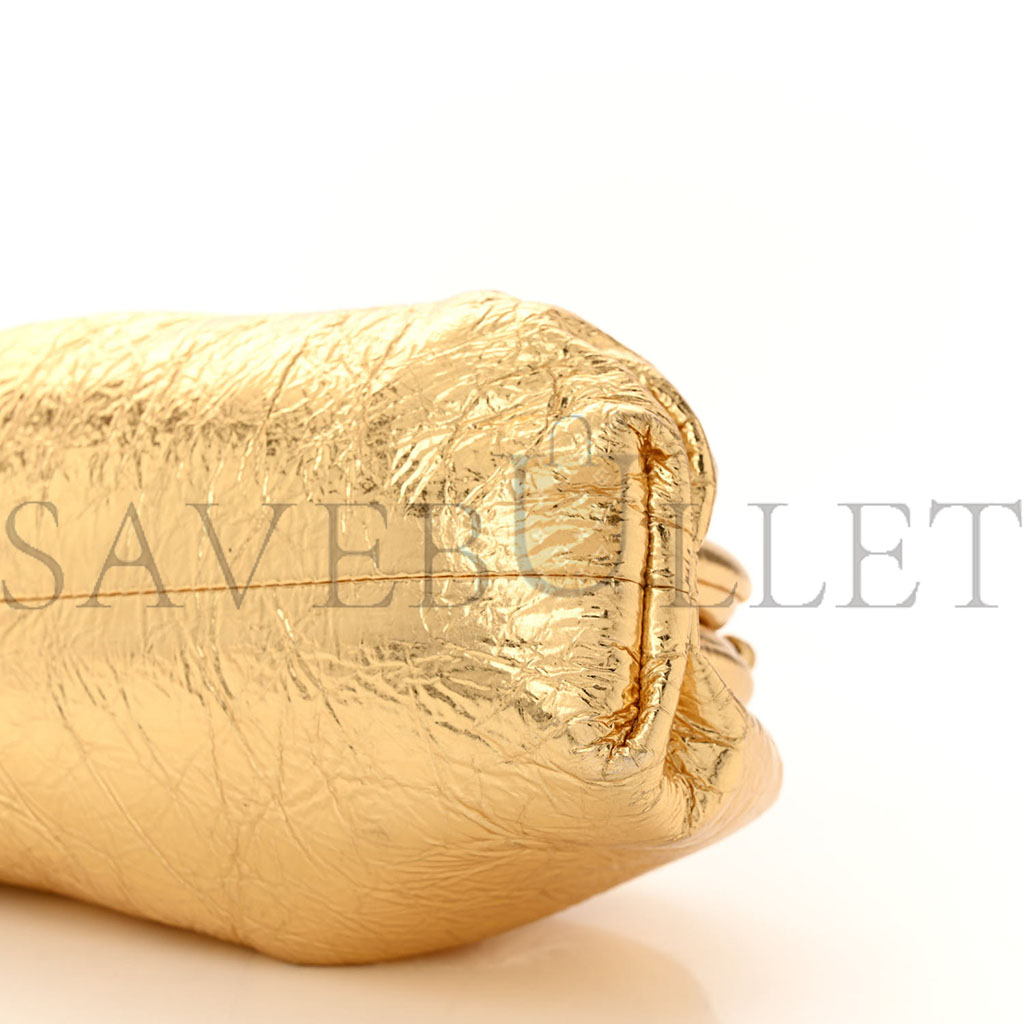 BOTTEGA VENETA METALLIC CRINKLED LAMBSKIN THE MINI POUCH ORO (22*12*6cm)