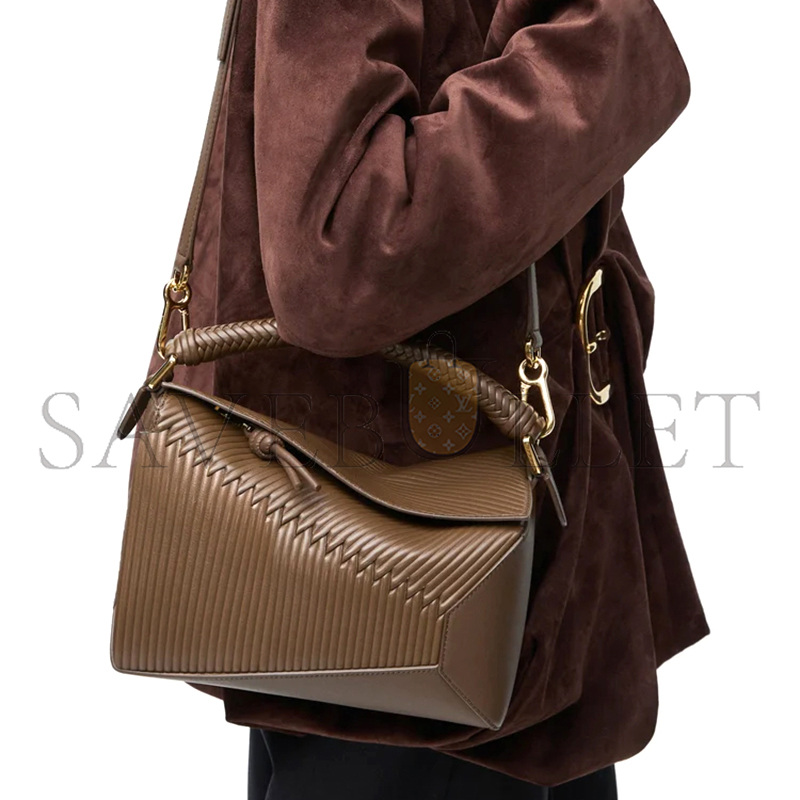 LOEWE SMALL PUZZLE BAG IN CALFSKIN A510P60X72-6423 (24*16.5*10.5cm) LOEWE SMALL PUZZLE BAG IN CALFSKIN A510P60X72-6423 (24*16.5*10.5cm)