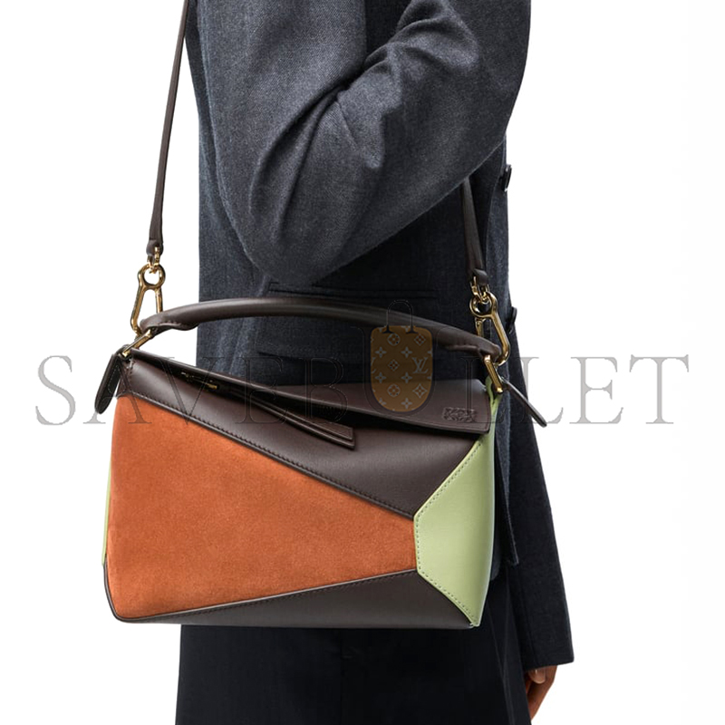 LOEWE SMALL PUZZLE BAG IN CLASSIC CALFSKIN AND SUEDE A510P60X94-4522 (24*16.5*10.5cm) LOEWE SMALL PUZZLE BAG IN CLASSIC CALFSKIN AND SUEDE A510P60X94-4522 (24*16.5*10.5cm)