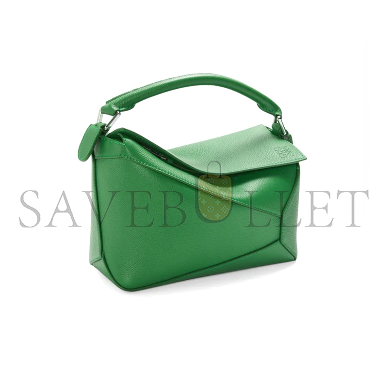 LOEWE SMALL PUZZLE EDGE BAG IN SOFT GRAINED CALFSKIN A510P60X77-4748 (24*16.5*10.5cm) LOEWE SMALL PUZZLE EDGE BAG IN SOFT GRAINED CALFSKIN A510P60X77-4748 (24*16.5*10.5cm)