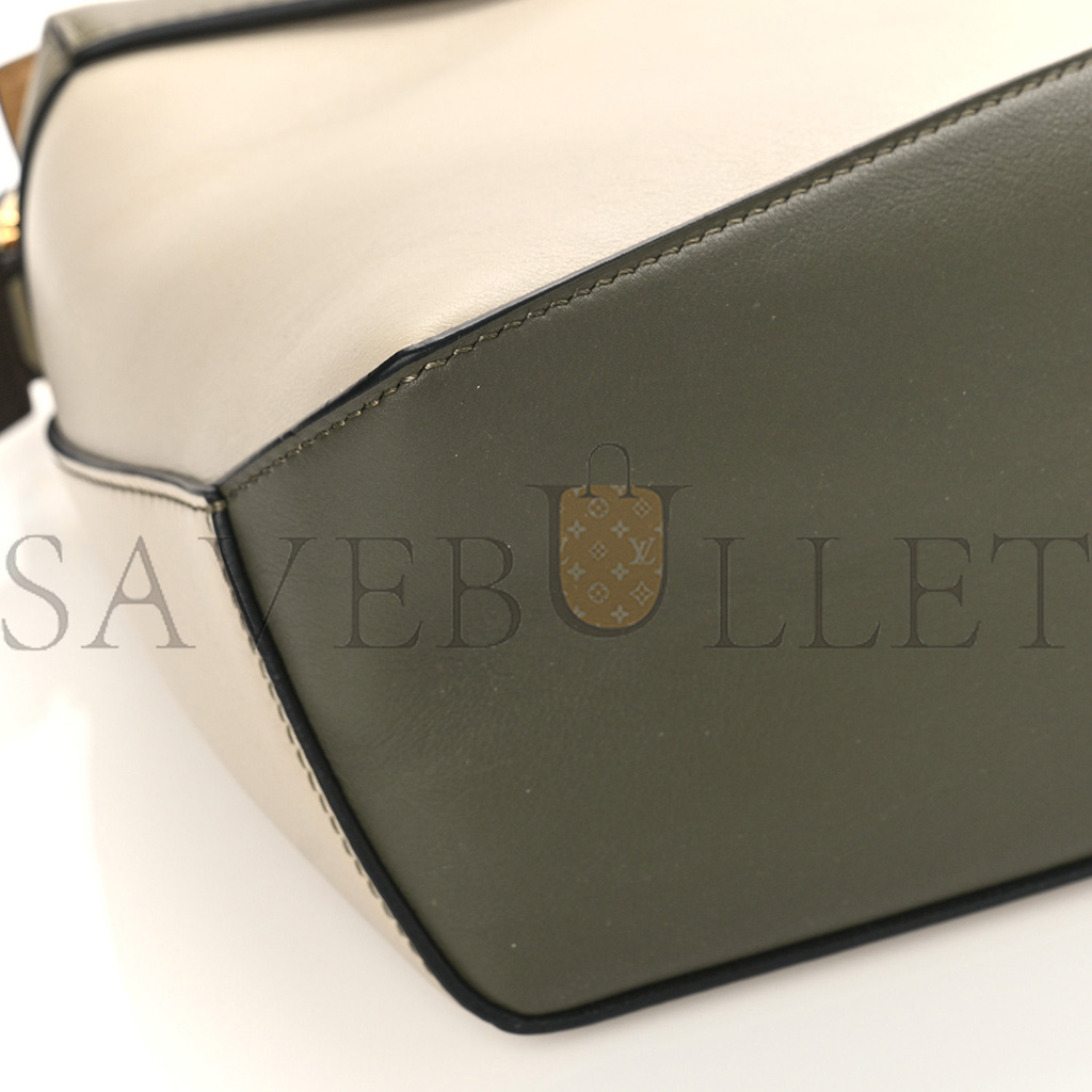 LOEWE CALFSKIN SMALL PUZZLE EDGE BAG LAUREL GREEN LIGHT OAT (24*19*10cm)